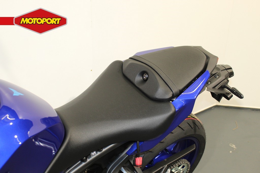 YAMAHA - MT 09