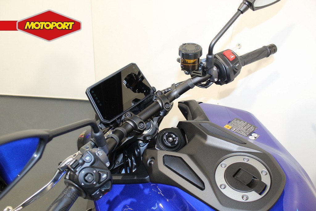 YAMAHA - MT 09