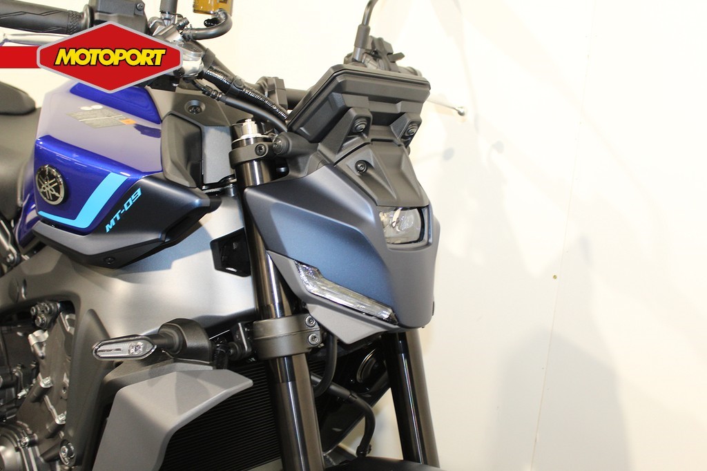 YAMAHA - MT 09
