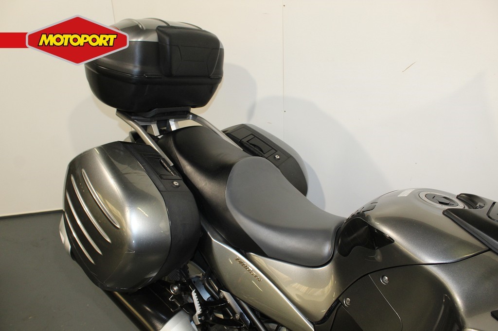 KAWASAKI - GTR 1400