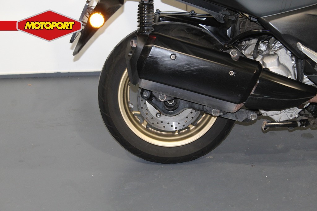 YAMAHA - XMAX 300 Tech MAX