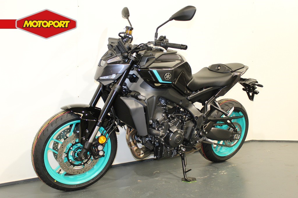 YAMAHA - MT 09