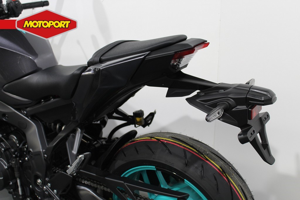 YAMAHA - MT 09