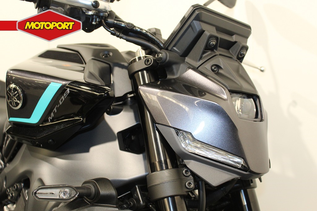 YAMAHA - MT 09