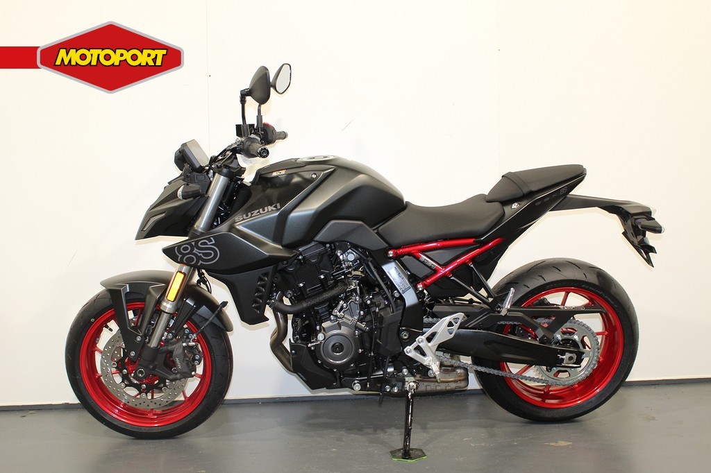 SUZUKI - GSX 8S