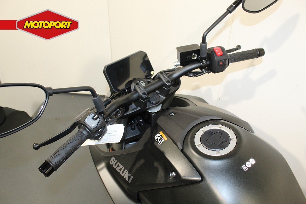 SUZUKI - GSX 8S