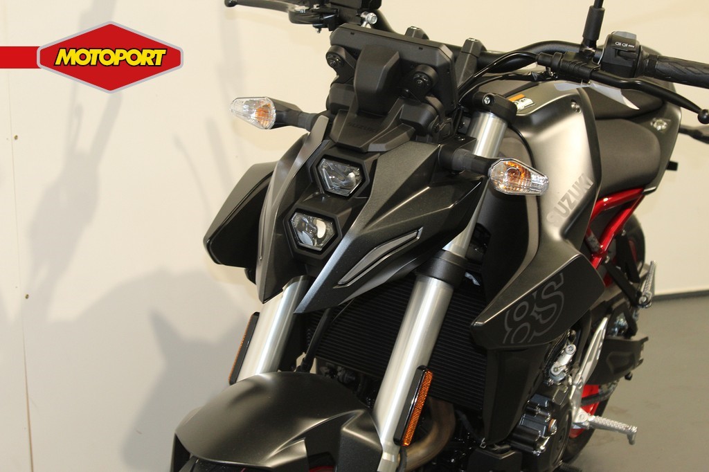 SUZUKI - GSX 8S