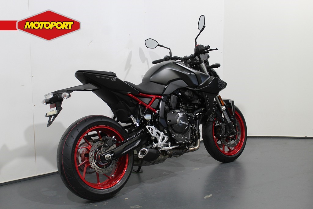 SUZUKI - GSX 8S