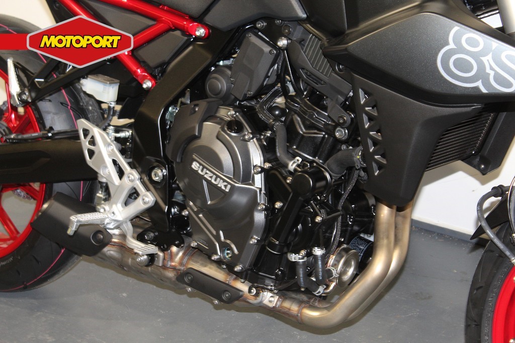 SUZUKI - GSX 8S
