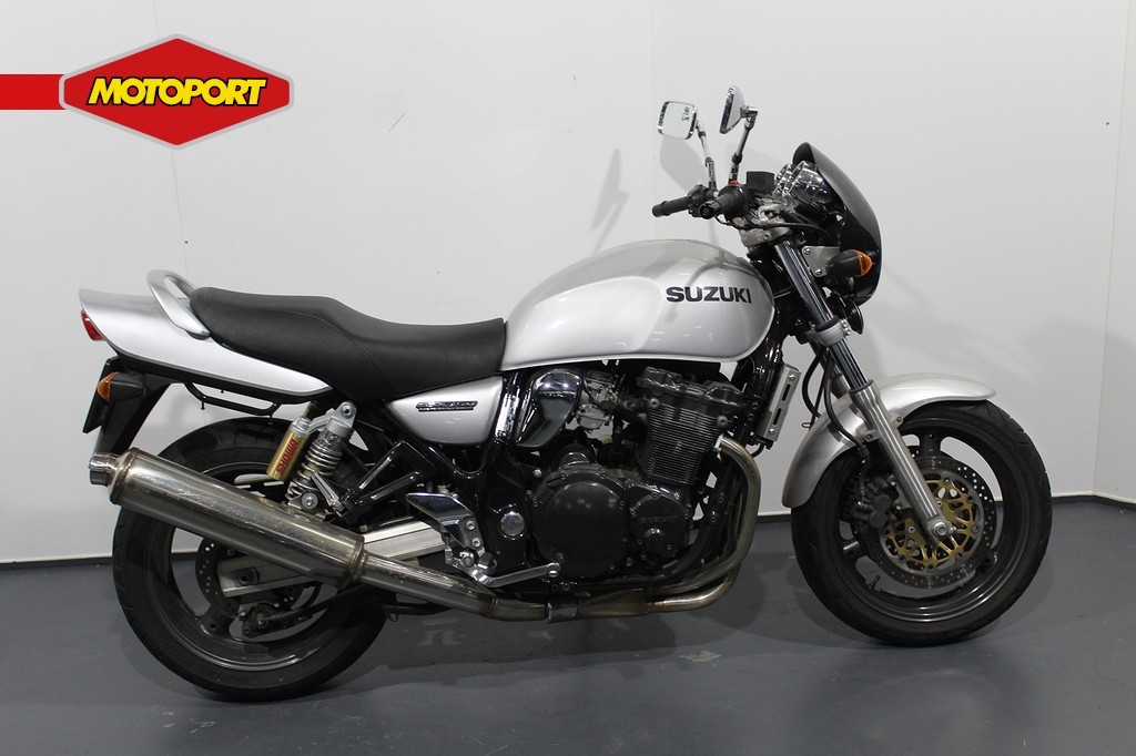 SUZUKI - GSX 750