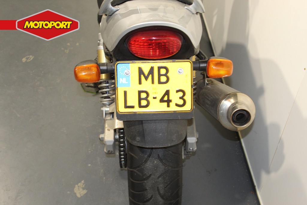 SUZUKI - GSX 750