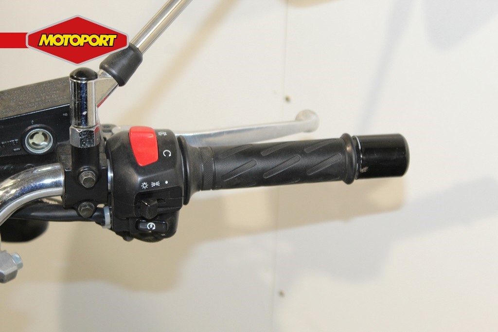 SUZUKI - GSX 750
