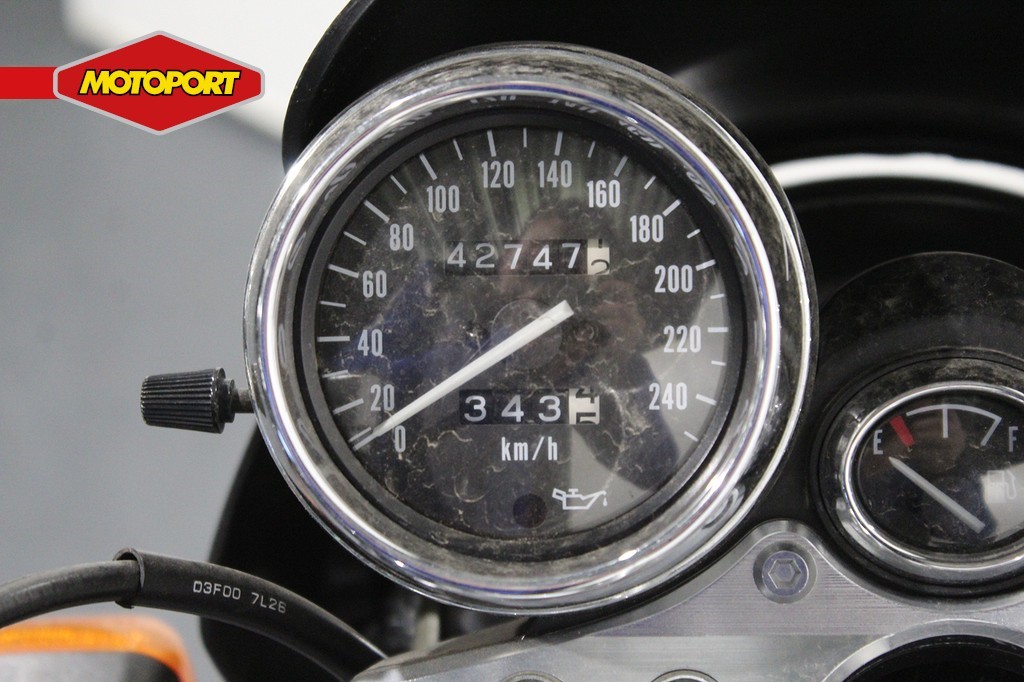 SUZUKI - GSX 750
