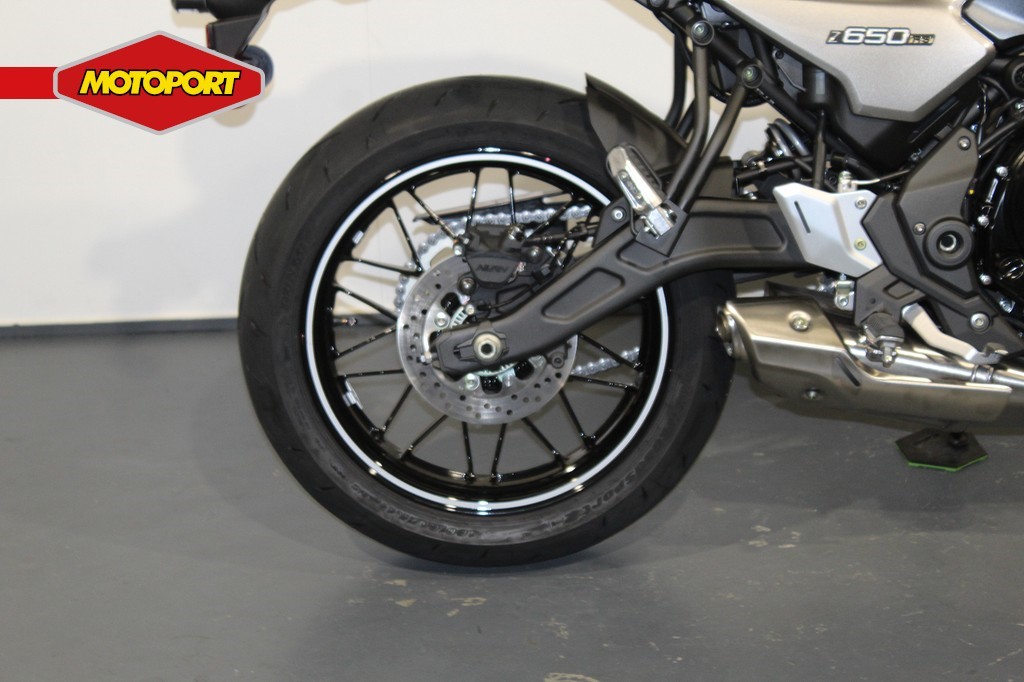 KAWASAKI - Z 650 RS