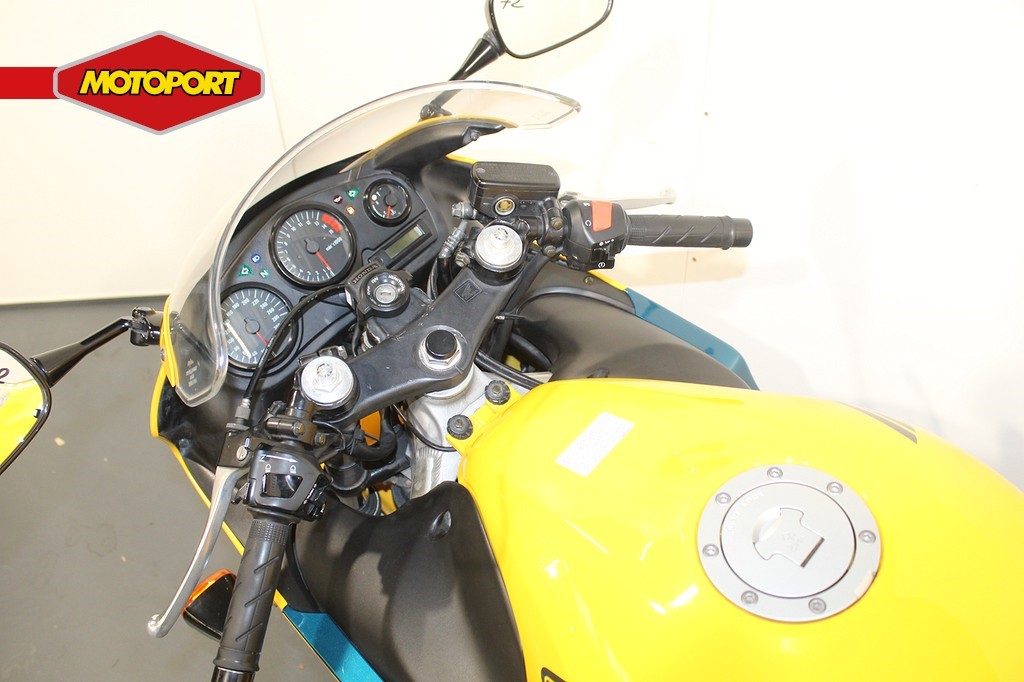 HONDA - CBR 600 F