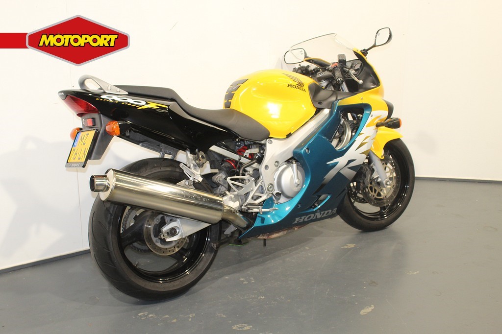 HONDA - CBR 600 F