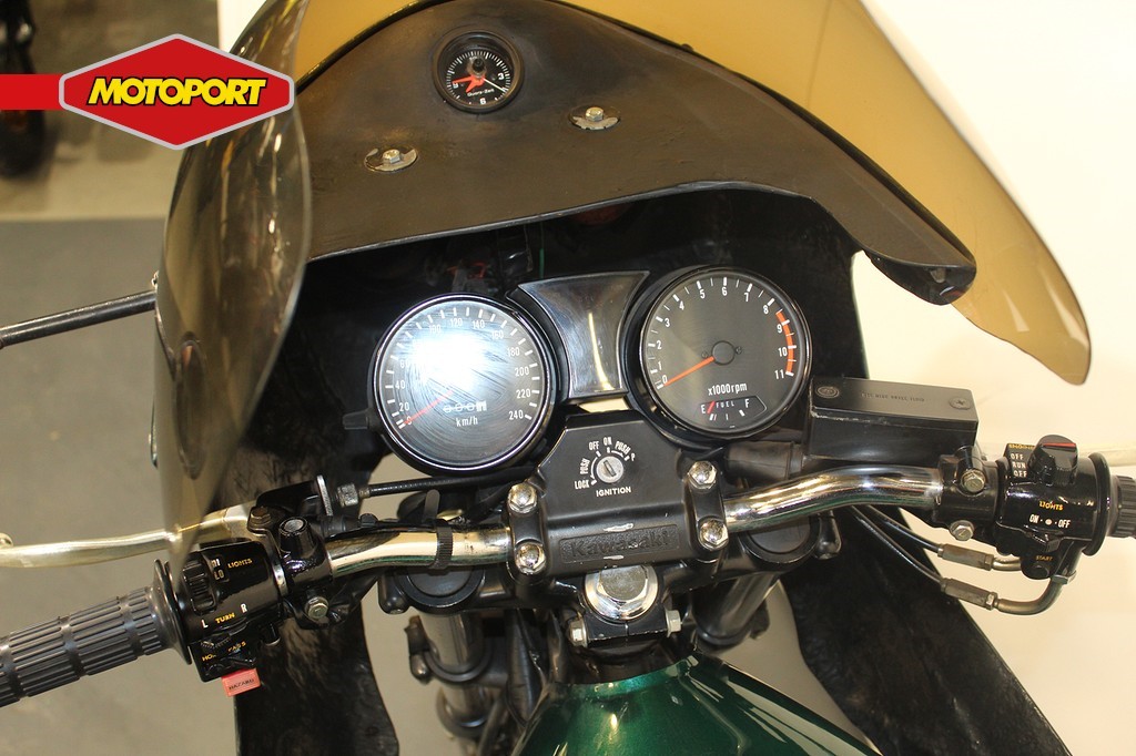 KAWASAKI - KZ 1000 ST