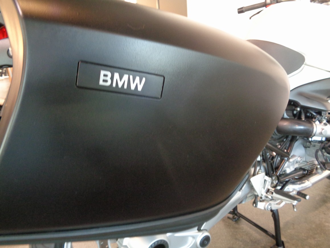 BMW - R 1200 R