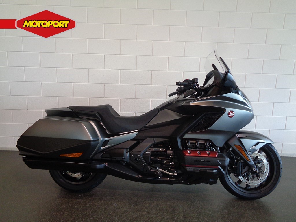 honda gl 1800 bagger