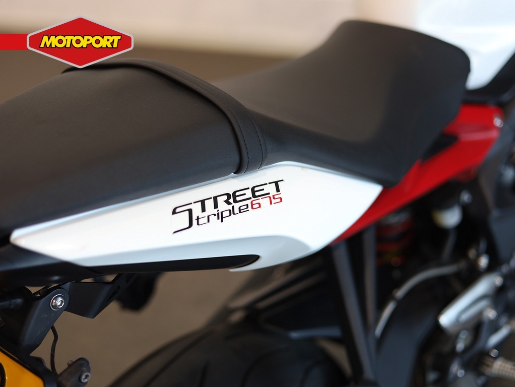 TRIUMPH - Street Triple 675 R