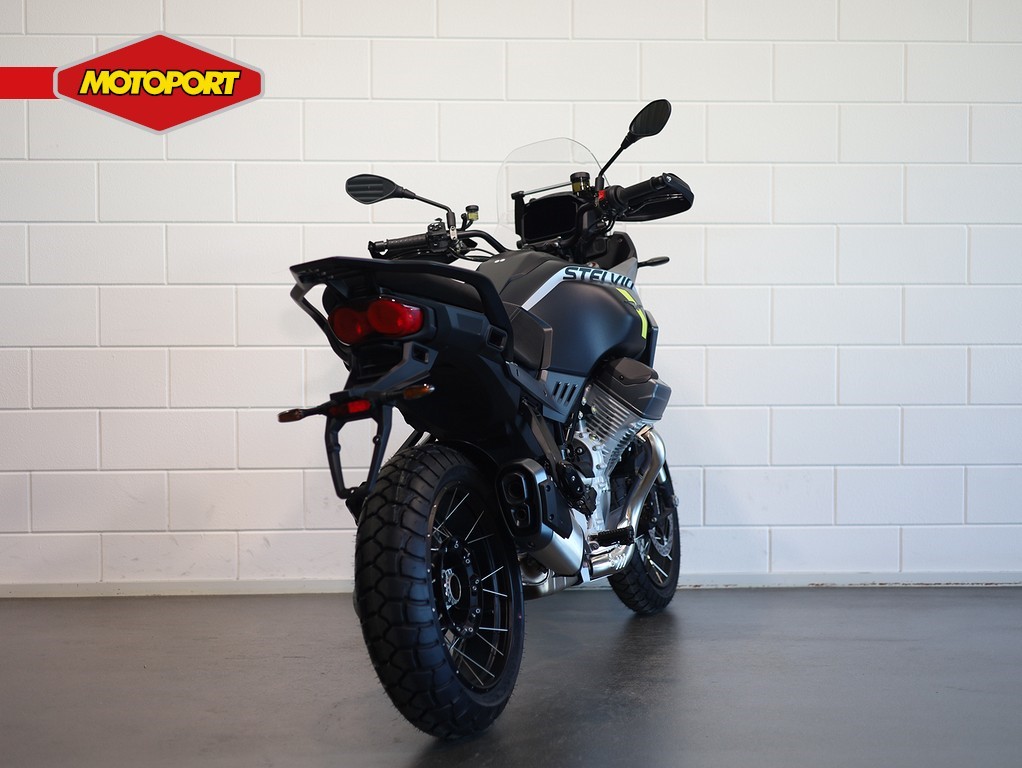 MOTO GUZZI - Stelvio