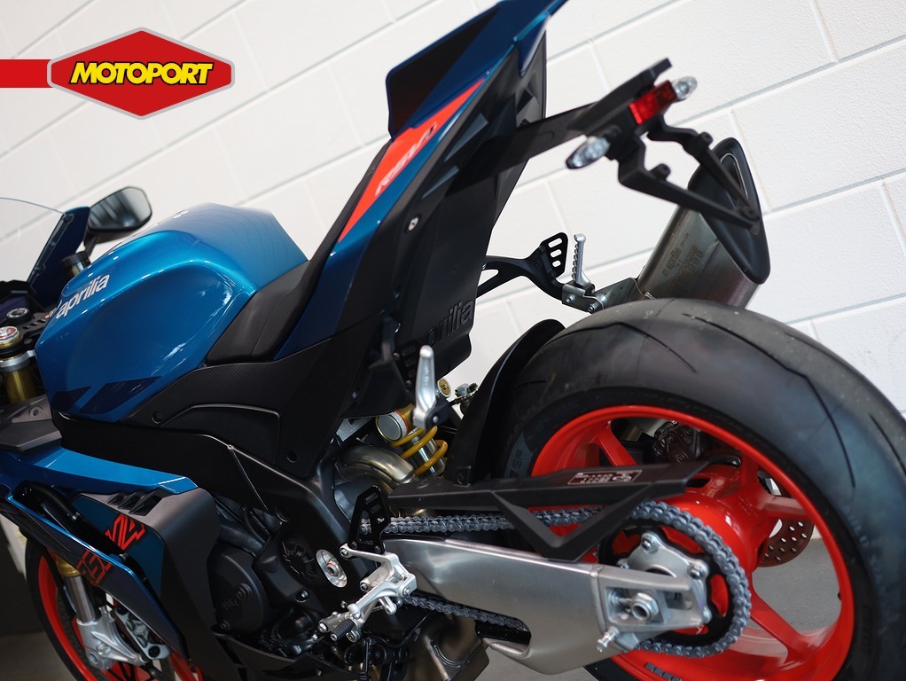 APRILIA - RSV 4