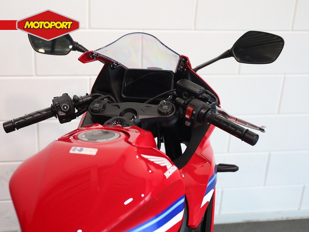 HONDA - CBR 650 R E-Clutch