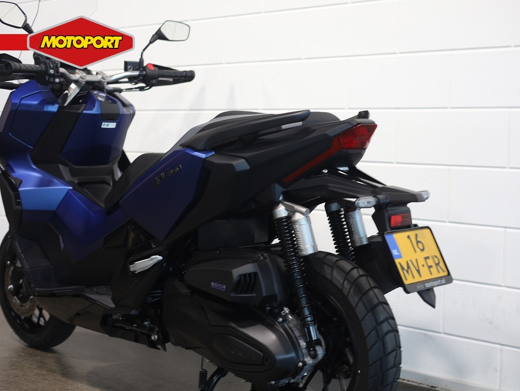 HONDA - ADV 350