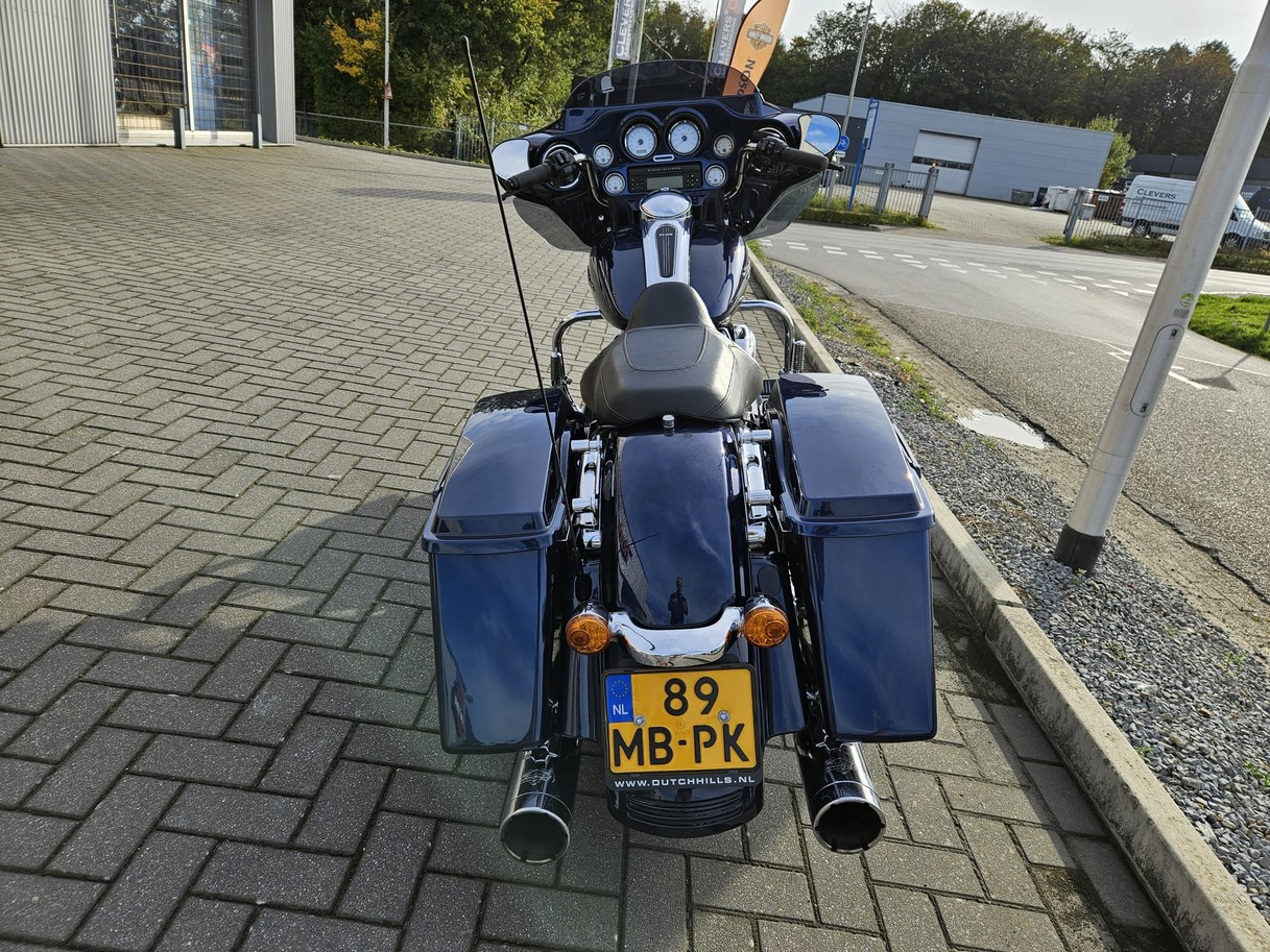 HARLEY-DAVIDSON - FLHX Street Glide