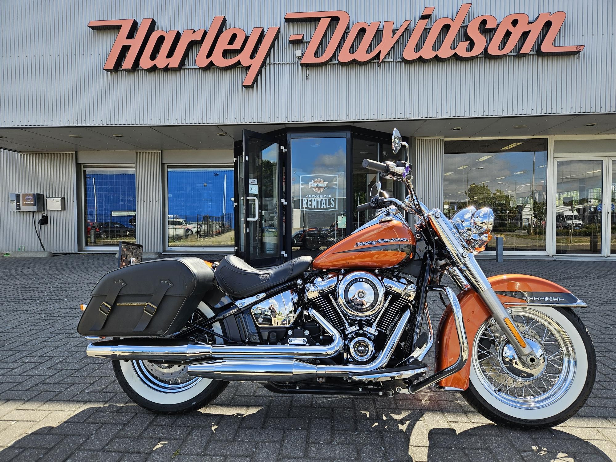 HARLEY-DAVIDSON - FLDE Deluxe
