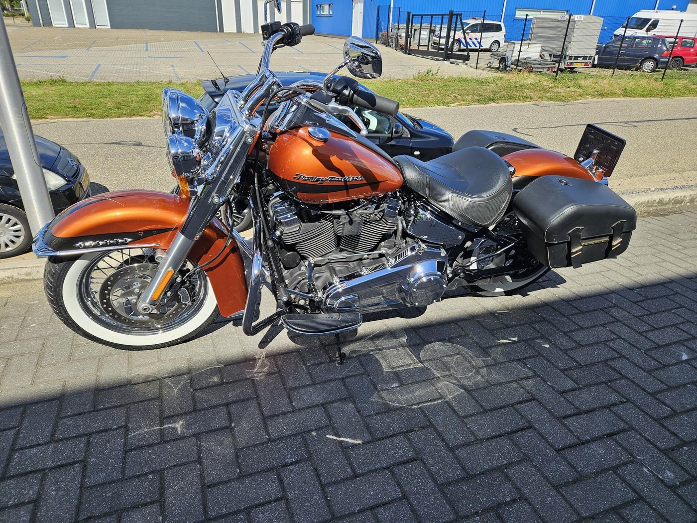 HARLEY-DAVIDSON - FLDE Deluxe