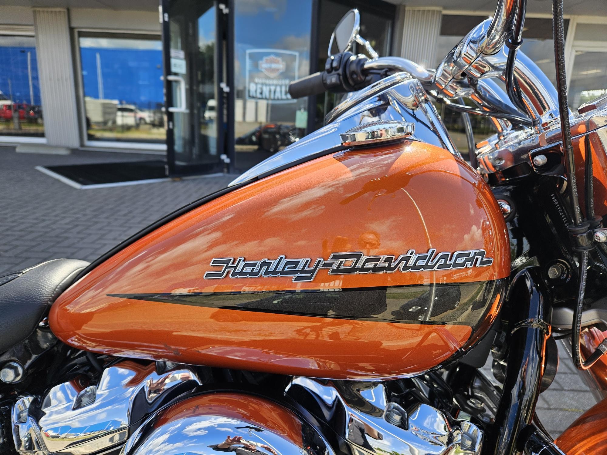 HARLEY-DAVIDSON - FLDE Deluxe