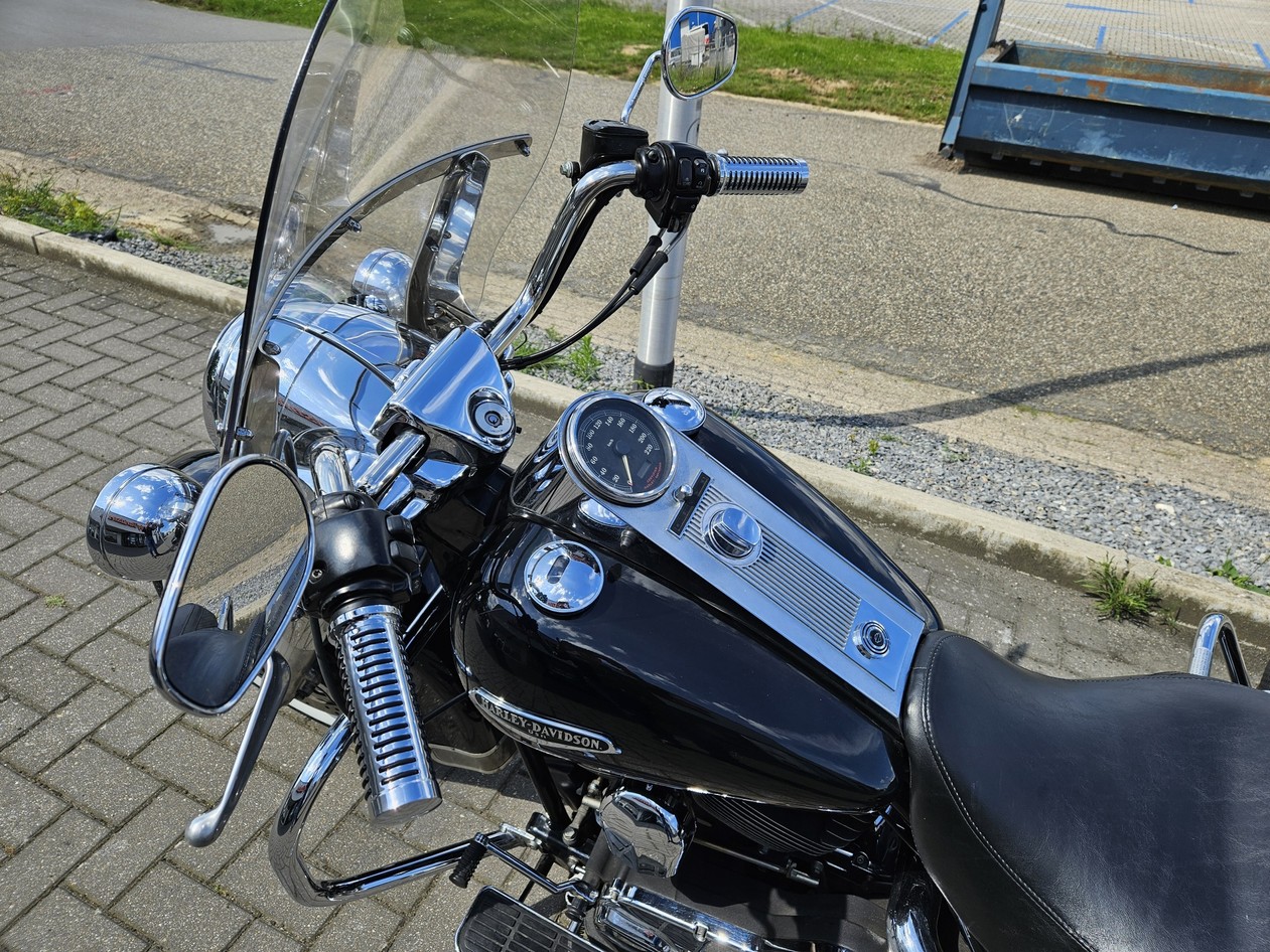 HARLEY-DAVIDSON - FLHRCI ROAD KING CLASSIC (EFI)
