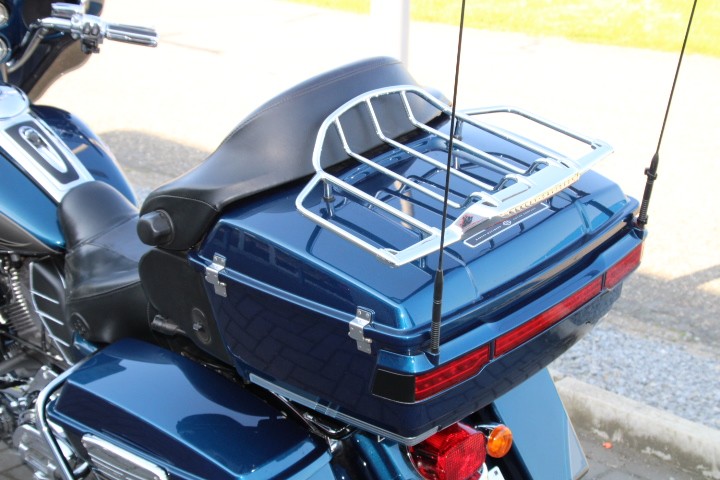 HARLEY-DAVIDSON - FLHTCUSE CVO