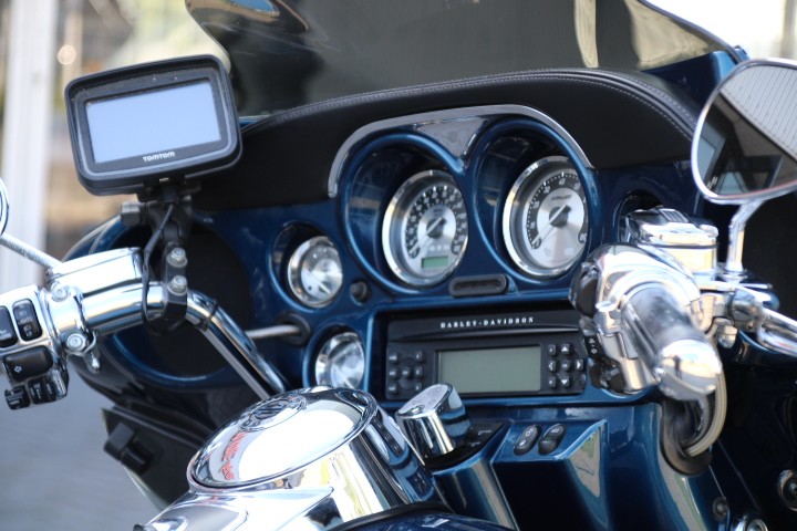HARLEY-DAVIDSON - FLHTCUSE CVO