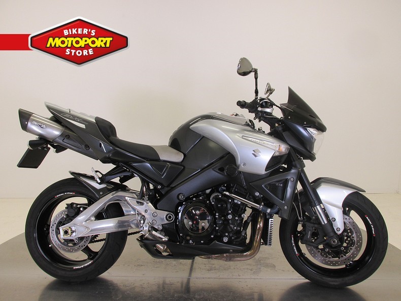 SUZUKI - GSX1300 B-KING