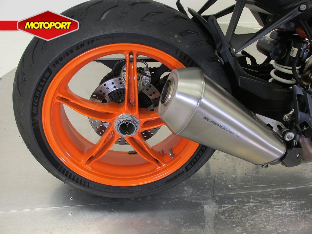 KTM - 1290 SUPER DUKE R