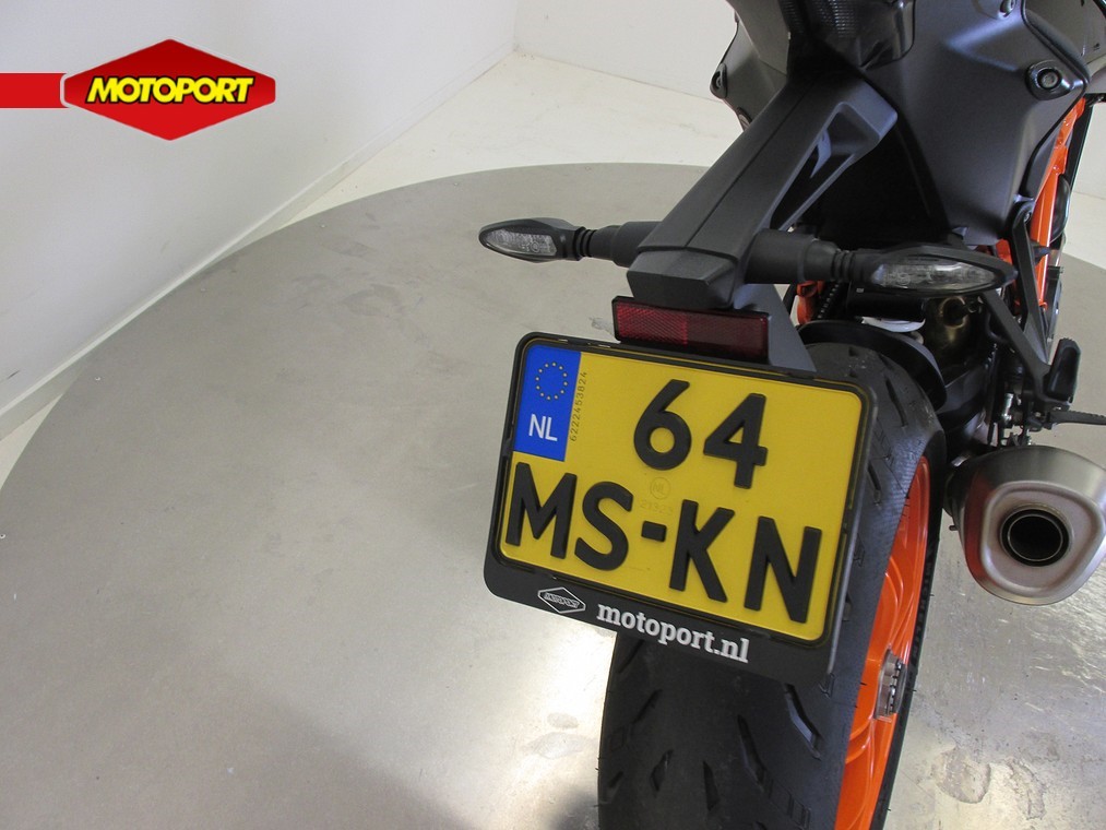KTM - 1290 SUPER DUKE R