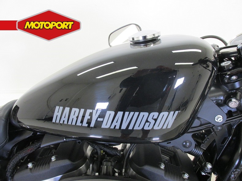 HARLEY-DAVIDSON - Sportster1200 Roadster