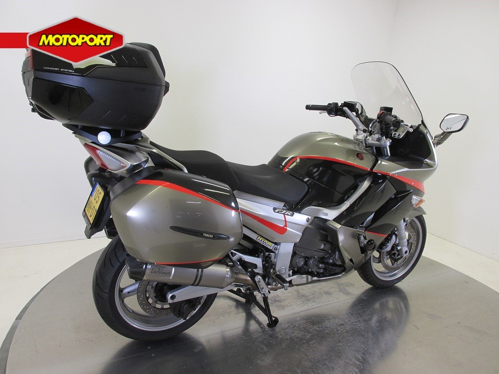 YAMAHA - FJR 1300 A