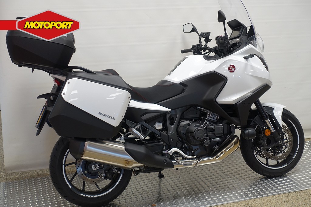 HONDA - NT 1100 DCT