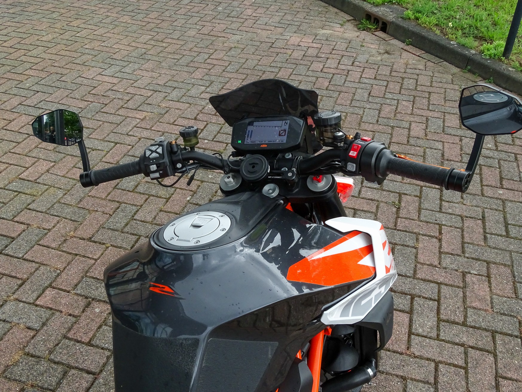 KTM 1290 SUPER DUKE R