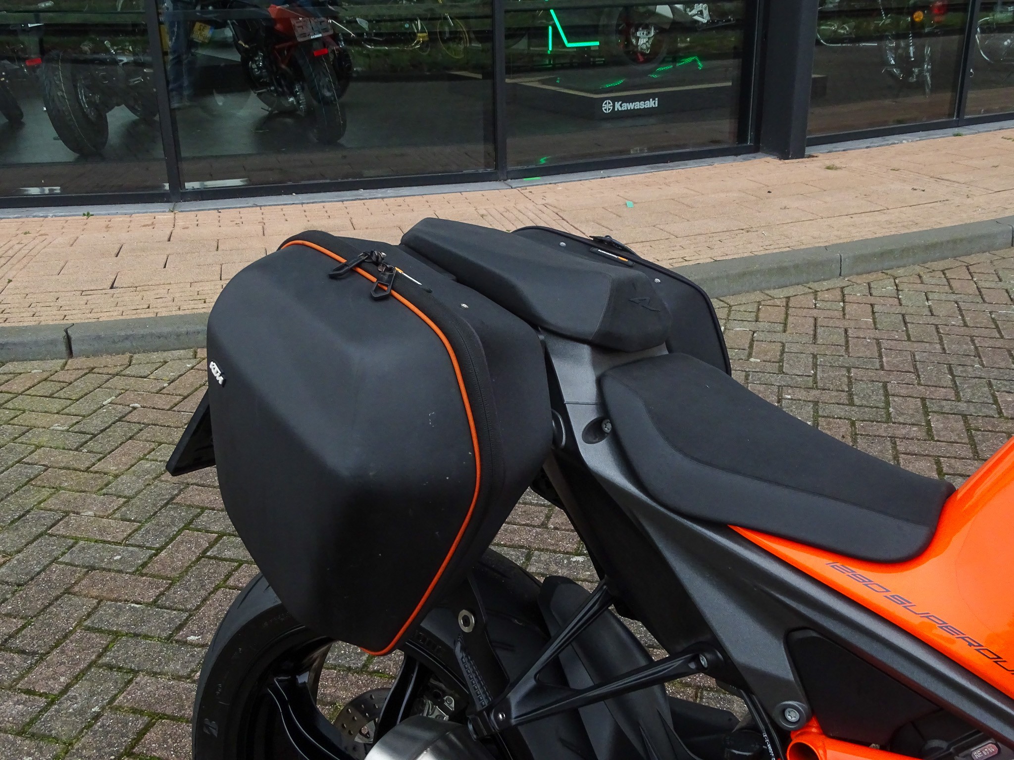 KTM 1290 SUPER DUKE R