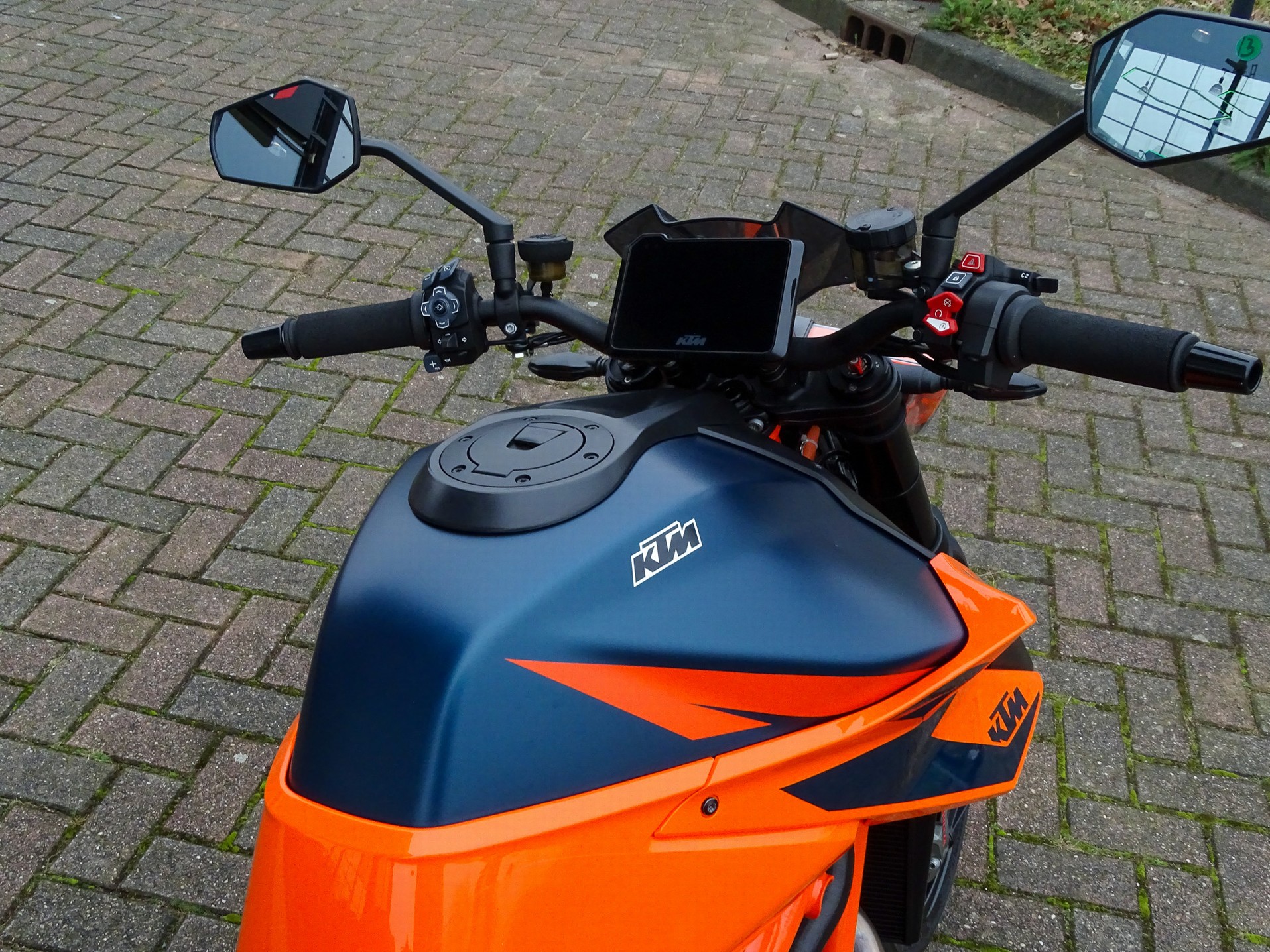 KTM 1290 SUPER DUKE R