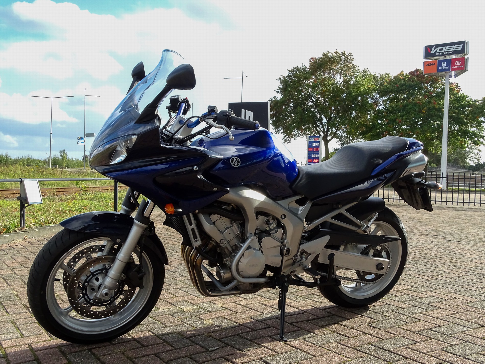 YAMAHA FZ6-S FAZER