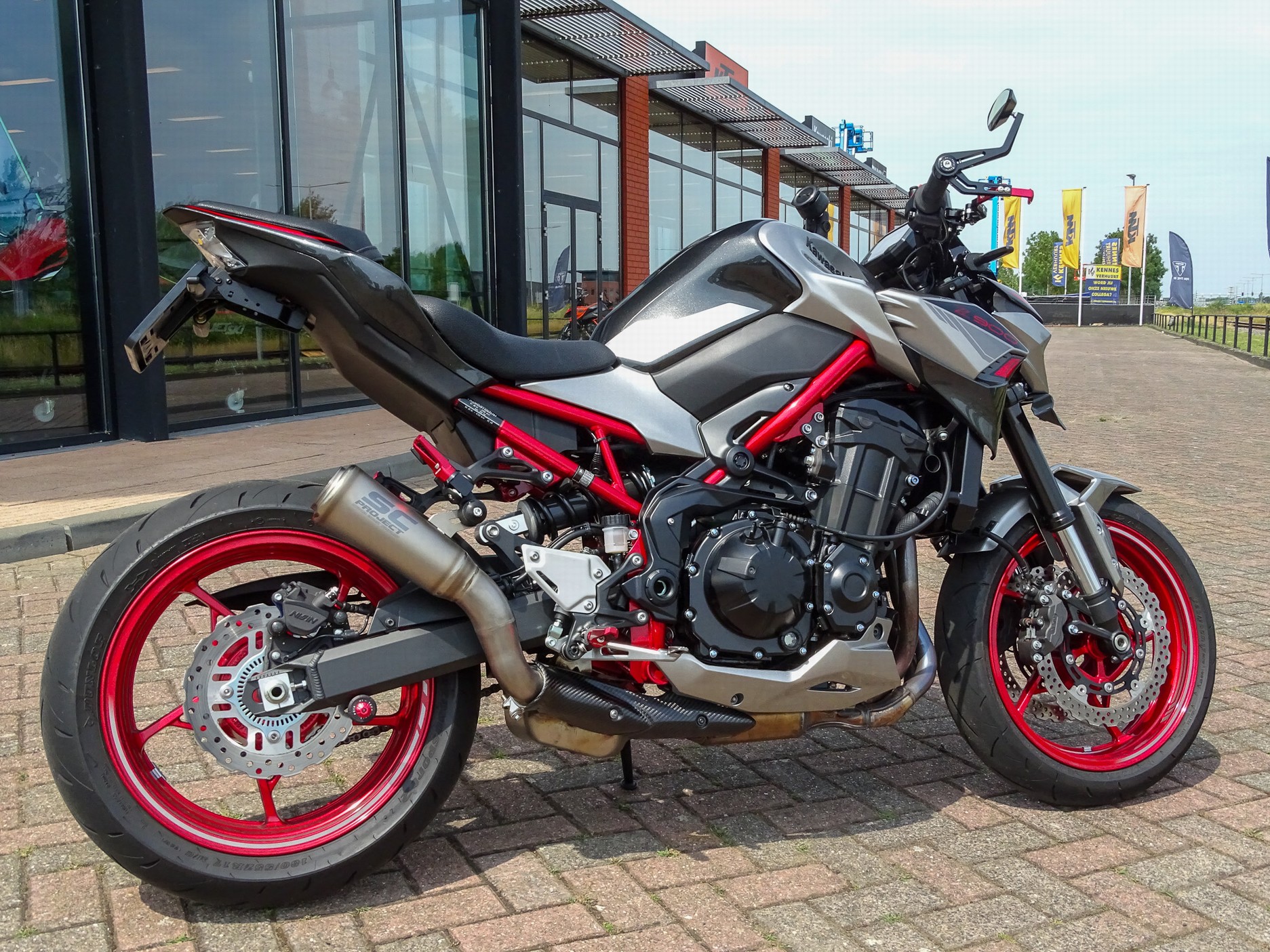 KAWASAKI Z900