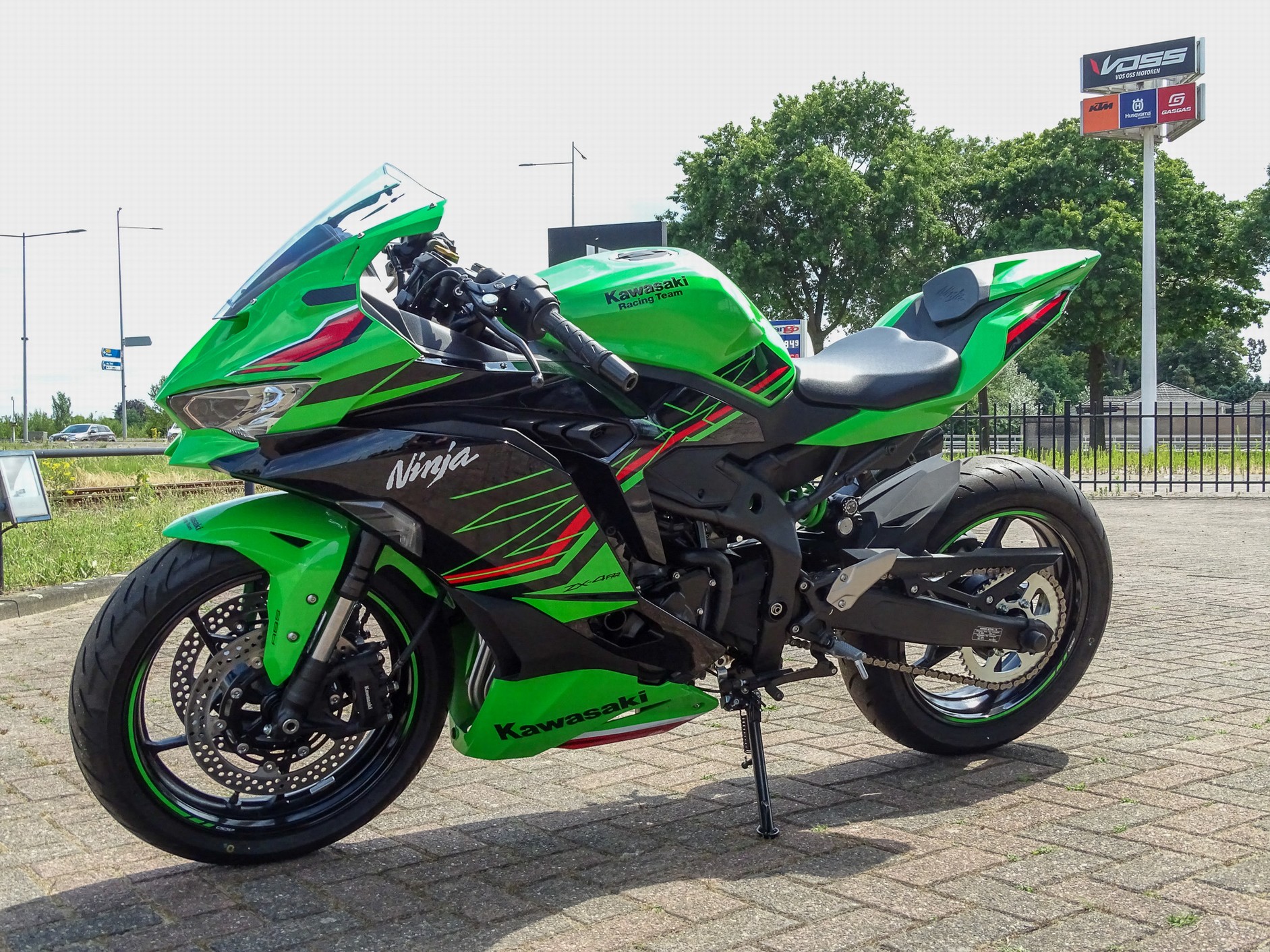 KAWASAKI - ZX-4RR KRT