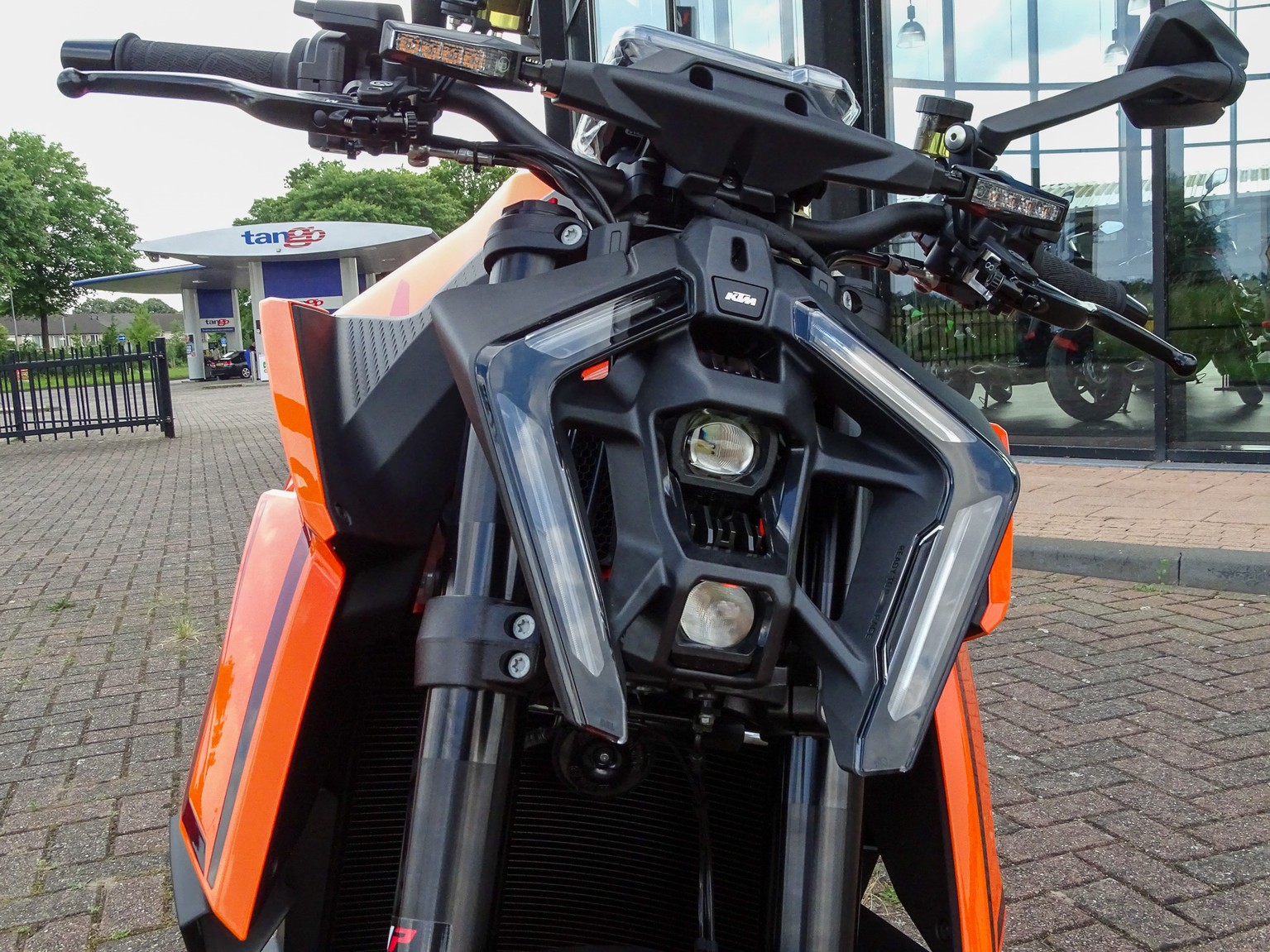 KTM 1390 SUPER DUKE R