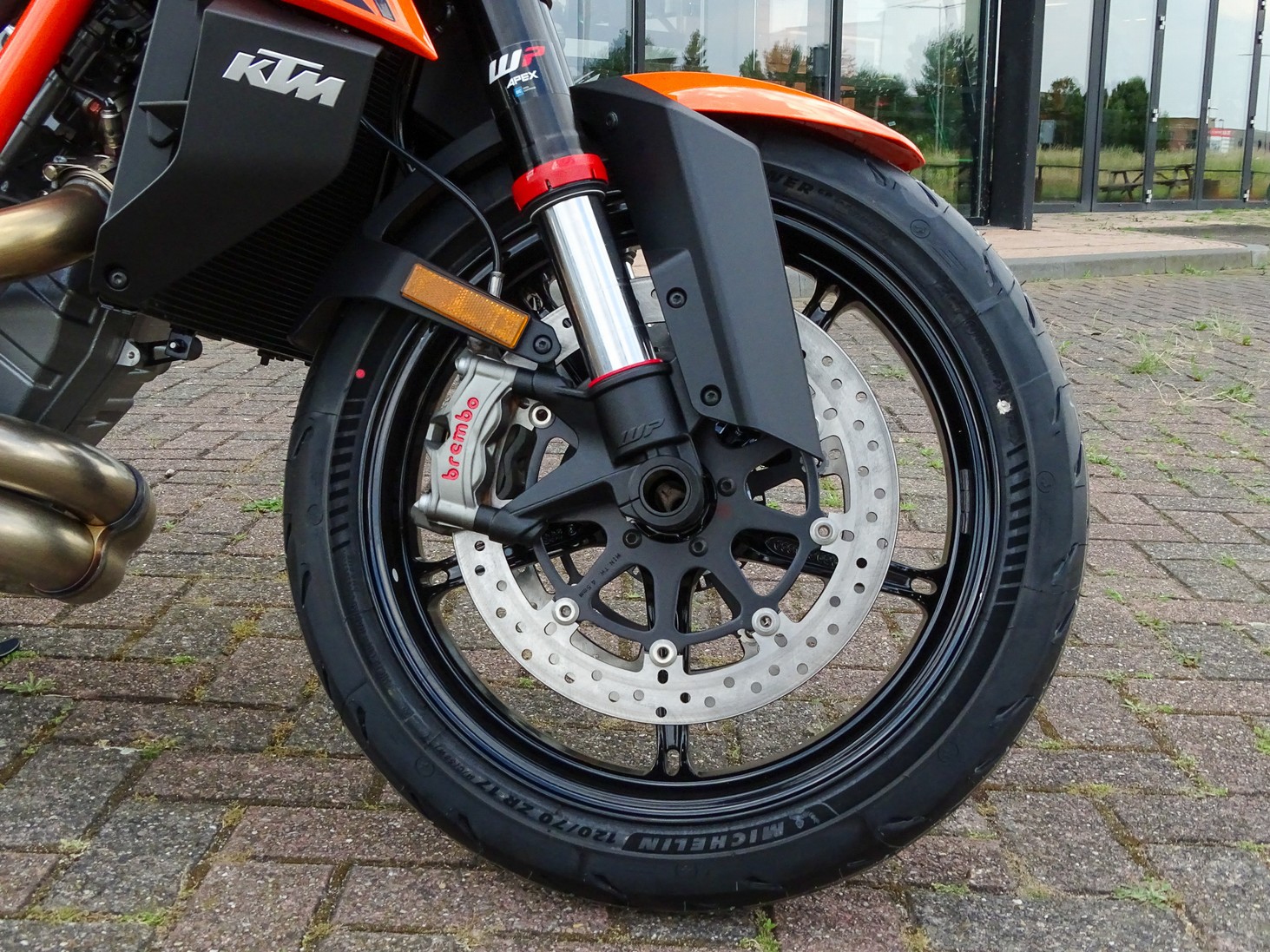KTM 1390 SUPER DUKE R