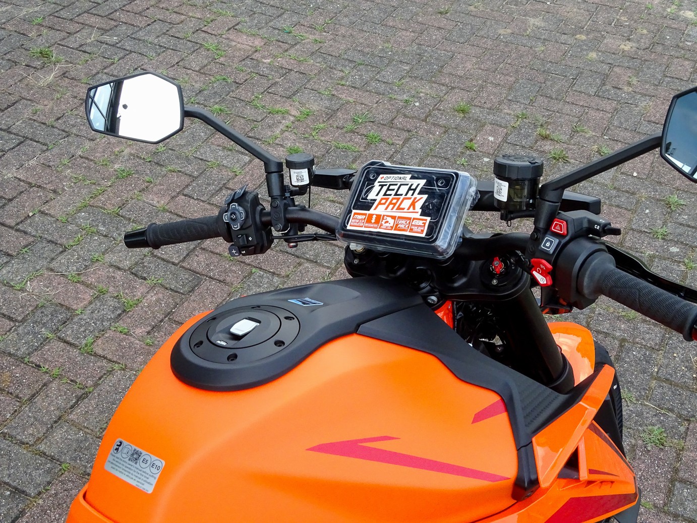 KTM 1390 SUPER DUKE R